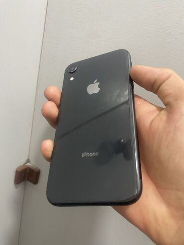 мобильные телефоны поко: IPhone Xr, Колдонулган, 64 ГБ, 77 %