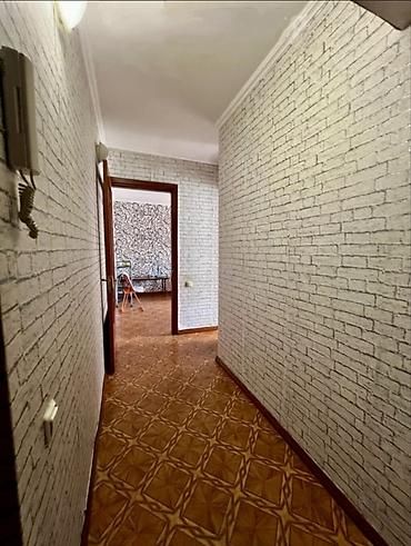 Продажа квартир: 1 комната, 32 м², 6 мкр 104 серия, 3 этаж, Косметический ремонт — 2