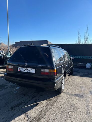 Volkswagen: Volkswagen Passat: 1990 г., 1.8 л, Механика, Бензин, Универсал