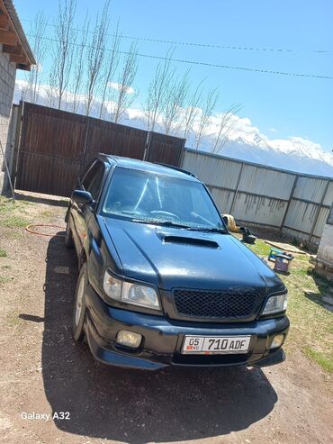 Subaru: Subaru Forester: 2001 г., 2 л, Автомат, Бензин, Внедорожник