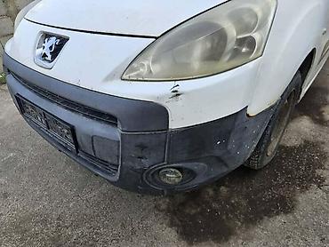 nalepnice za pragove auta: PREDNJI BRANIK ZA PEUGEOT PARTNER OD 2008. DO 2012. GOD. | Prednji — 1