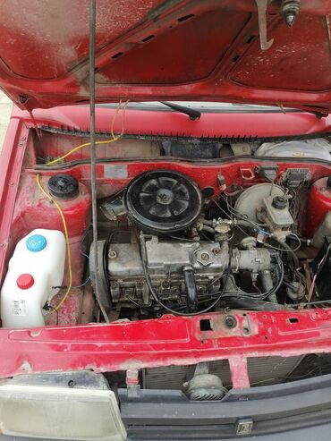 Digər Avtomobillər: Masin satilir qiymeti 3500.Bu nomreye yazin masin haqda sualiniz olsa — 5