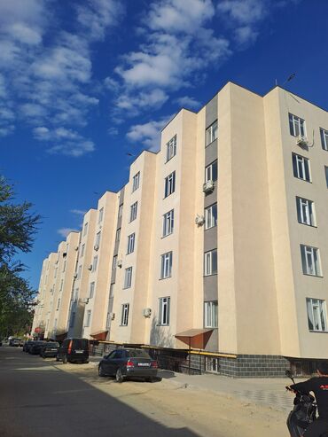 срочная продажа квартир в бишкеке: 2 бөлмө, 62 кв. м, Элитка, 5 кабат, Дизайнердик ремонт
