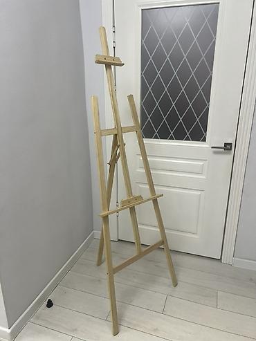 Easels: Мольберт в аренду БИШКЕК — 1