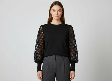Swetry: Sweter damski, rozmiar M