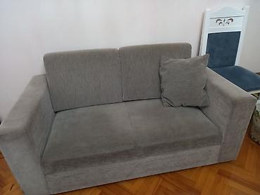Divanlar: İki nəfərlik təmiz kompak tərtibatlı divan.Təcili satilir. Neytral boz — 1