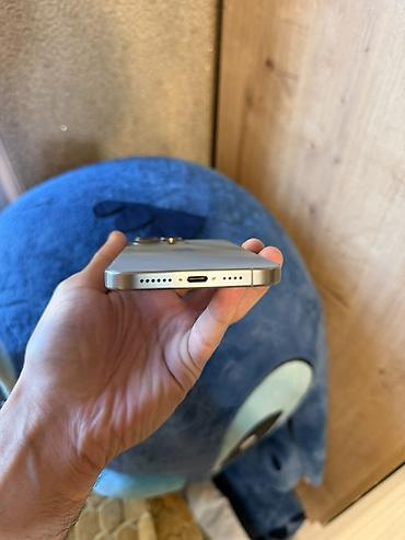15 pro ve pro max: IPhone 15 Pro, Natural Titanium, Face ID — 3