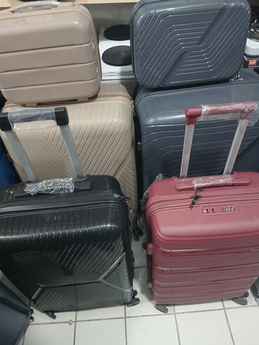 Çamadanlar: Sərt korpuslu səyahət çamadanları - Material: yüngül və möhkəm — 15