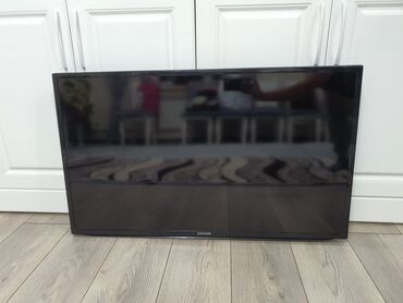 пульт управления для телевизора: Продаю телевизор Samsung UE40EH5000. Разрешение Full HD. Технология