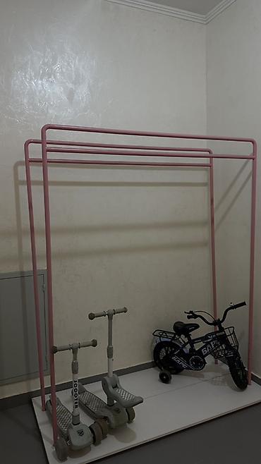 cloth hanger: Продаются кронштейны по 3000 сом 
Две штуки — 1
