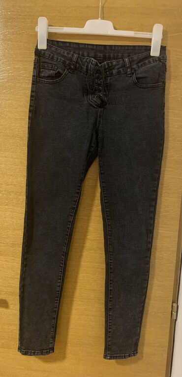 begi pantalone: Farmerke M velicina
(28) imaju elastina, lepo ocuvane