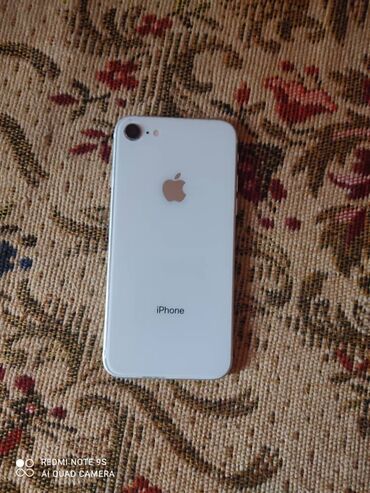 prodaju apple iphone: IPhone SE 2020, Б/у, 128 ГБ, Белый, Зарядное устройство, 82 %