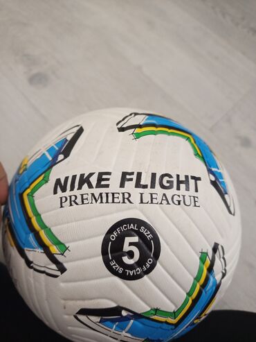 Мячи: Футбольный Мяч оригинал-NIKE FLIGHT
PREMIER LEAGUE SIZE 5