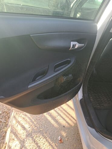 Toyota: Toyota Corolla: 2007 г., 1.6 л, Механика, Бензин, Седан — 5