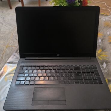 HP: İşlənmiş HP 15.6 ", Intel Core i3, 256 GB