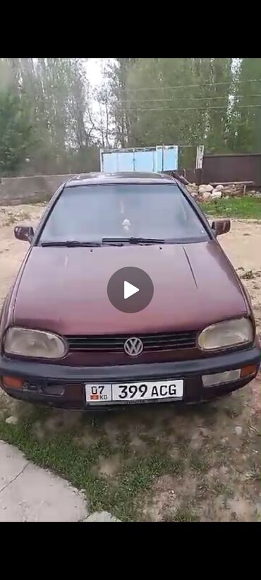 volkswagen passat b4: Volkswagen Golf: 1995 г., 1.8 л, Механика, Бензин, Хэтчбэк