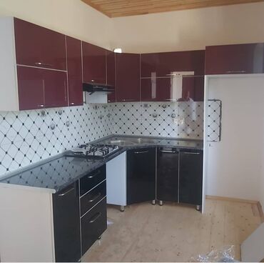 Sifarişlə mətbəx mebeli: Sifarişlə mətbəx dəsti, Özü çəkən petlələr, Mat laminat, Kredit yoxdur, Pulsuz çatdırılma — 30