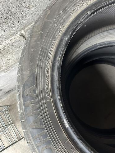 Унаа: Yokohama S35. 3 штуки Цена за штуку 3000 сом - Размер: 225/60 R18 - — 2