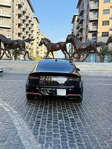 sonata disk: Hyundai Sonata – xamelion rəngi yeni nəsil fastback dizaynlı sedan — 5