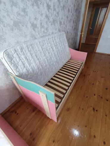 Çarpayılar: İşlənmiş, Təknəfərlik çarpayı -da lalafo.az — 10 Çarpayılar: İşlənmiş, Təknəfərlik çarpayı — 10