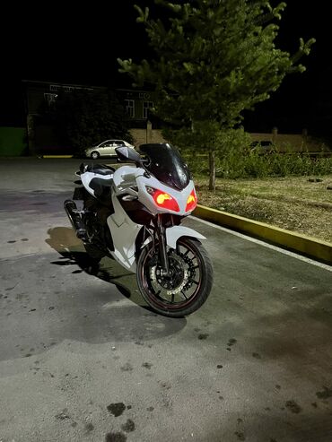 мини пылесос для автомобиля: Спортбайк Kawasaki, 250 куб. см, Бензин, Взрослый, Б/у