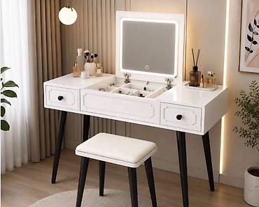 forma ideale ormaric za kupatilo: Uredite svoj beauty kutak uz elegantan sto za šminkanje modernog — 1