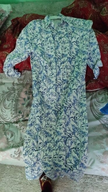 женские зеркальные кроссовки: Uzun, düyməli qadın köynək/kimono tərzli üst geyimi. - Naxış: ağ fon at lalafo.az женские зеркальные кроссовки: Uzun, düyməli qadın köynək/kimono tərzli üst geyimi. - Naxış: ağ fon