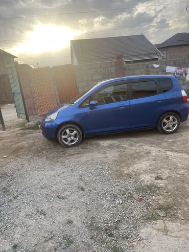 авто до 350000: Honda Fit: 2004 г., 1.5 л, Вариатор, Бензин, Хетчбек