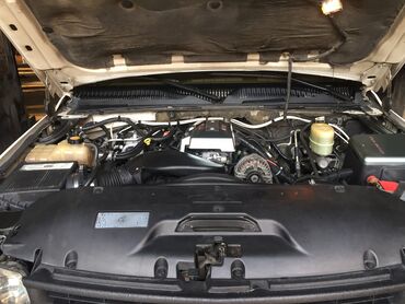 Chevrolet: Chevrolet Suburban: 2000 г., 6 л, Автомат, Гибрид, Внедорожник — 9