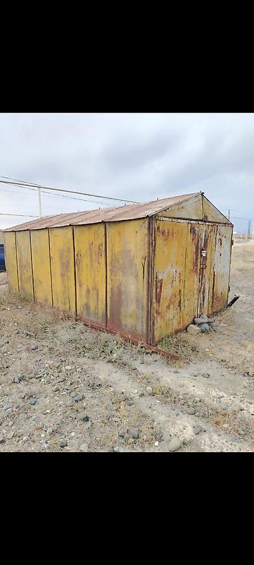Konteynerlər: Qaraj 6 met listi 2 di son yeri 550 m aşağıda cüriyü var kodGülüm — 1
