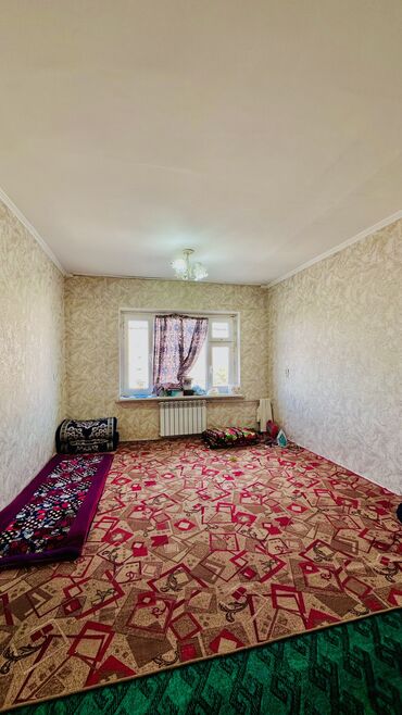 ош парк газета квартиры продажа: 1 бөлмө, 35 кв. м, Жатакана жана мейманкана түрүндө, 4 кабат, Эски ремонт