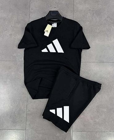 Trenerke: Komplet majca+šorc
Cena 4400, 
S,M,L,XL,XXL
PS✨ — 1