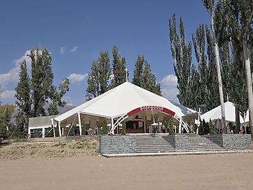 Долгосрочная аренда домов: 96 м², 3 комнаты, Парковка — 15