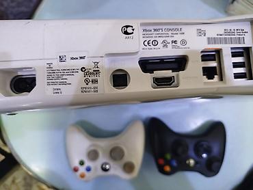xbox бишкек: Продам приставку в комплекте идёт два джойстик, зарядки кабели и — 3