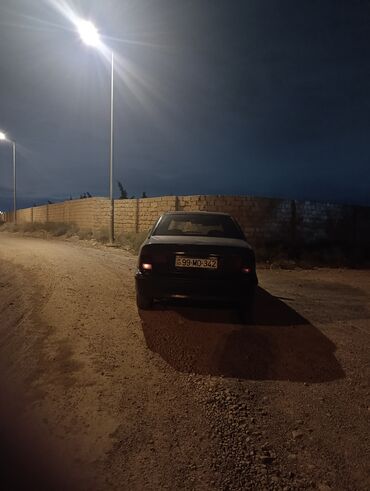 Iran Khodro: Iran Khodro Samand: 1.8 l | 2006 il 435000 km Sedan — 9