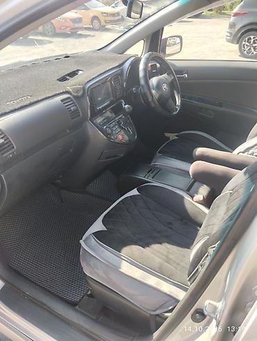 Toyota: Toyota WISH: 2003 г., 2 л, Автомат, Бензин, Минивэн — 3