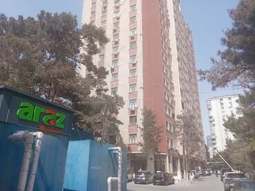 razində kirayə evlər 2023: Salam. Ev uzunmuddetli verilir. 20 yanvar METROSUNA ayaqla 200 METR