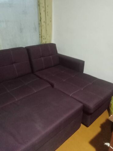 Другие мебельные гарнитуры: Продаю диван почти новый в хорошем состоянии 15 тысяч