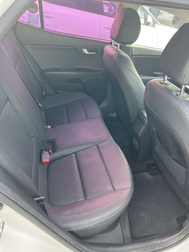 Kia: Kia Stonic: 2018 г., 1.4 л, Автомат, Бензин, Кроссовер — 8