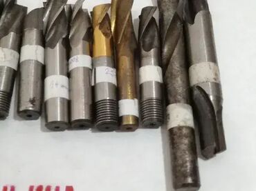 Ostali uređaji: Glodalo 14mm, 14,5mm -. Cena je po komadu. -. Neka od glodala — 5