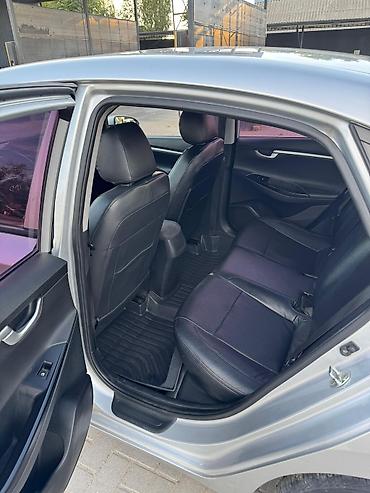 kia bongo3: Hyundai Celesta: 2021 г., Бензин, Седан — 7