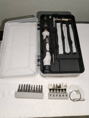 Šrafcigeri: NOVO Set šrafcigera AT-138 Opis: Komplet od 138 elemenata Materijal — 13