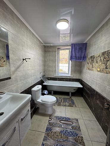 Посуточная аренда домов: 150 м², 3 комнаты, Балкон застеклен, Бронированные двери, Видеонаблюдение — 3