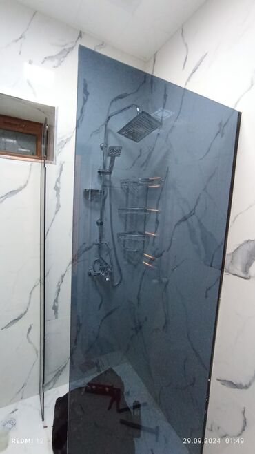 Duş kabinaları, arakəsmələr: Arakəsmə, Künc üçün — 22