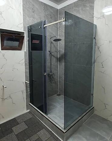 Душевые перегородки и ограждения: Угловая душевая перегородка с раздвижной системой дверного открывания — 7