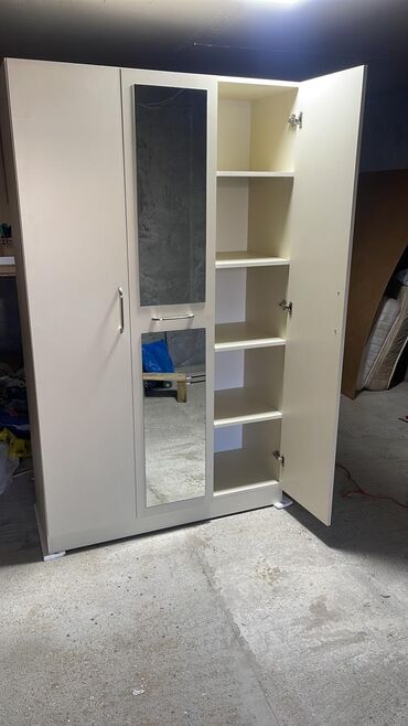 Dolablar: Yeni, Açılan, 3 qapılı Düz dolab, Dolab-asılqan, Azərbaycan — 26