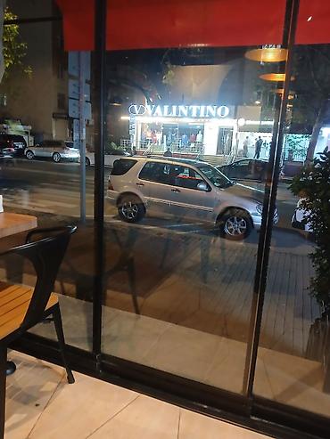 a class mercedes: Mercedes-Benz M-Class (W163) SUV - Gümüş rəngli kuzov, 5 qapı, dam — 4
