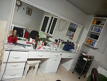 ikinci el salon mallari: Iki neferlik salon guzgusi fitting manikur stole lak qoy Maga vitrinde — 2