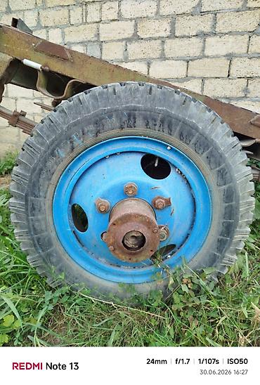 mını traktor: Tək oxlu kənd təsərrüfatı qoşqusunun arxa hissəsi – diskli təkər — 1