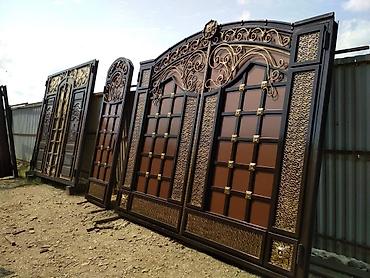 Распашные ворота: Кованые металлические изделия для экстерьера: ворота, калитки — 4